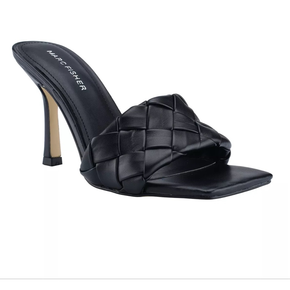 MARC FISHER BLACK DARASA HEEL SIZE 9.5